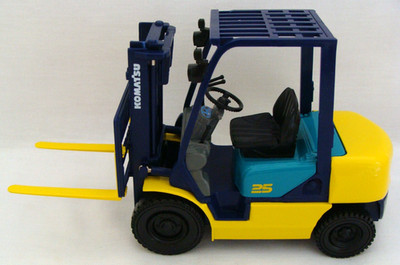 Komatsu FD25-12 1/20 Scale Diecast Forklift