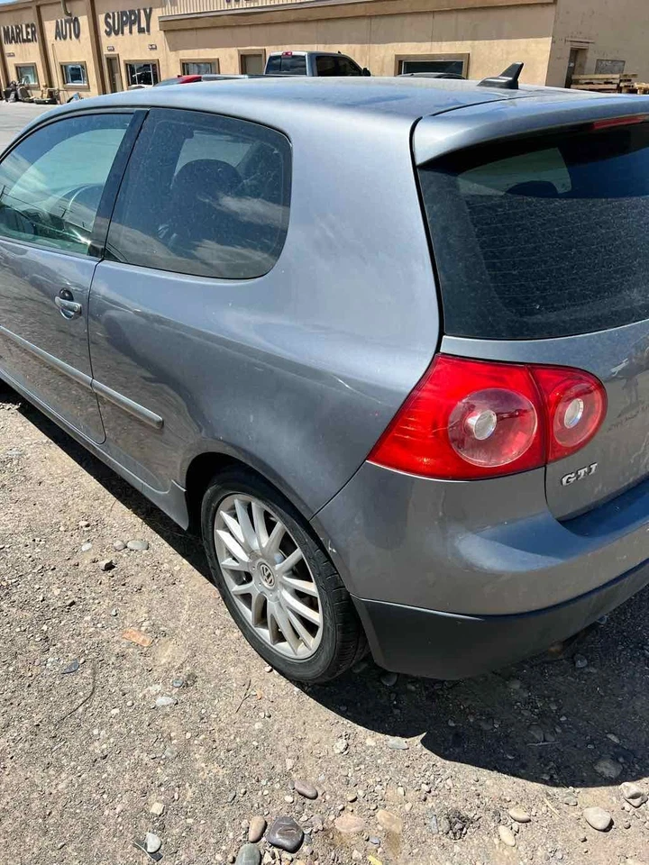 Eje de transmisión delantero izquierdo usado se adapta a: Volkswagen Golf GTI 2007 eje delantero Foto 2 de 4