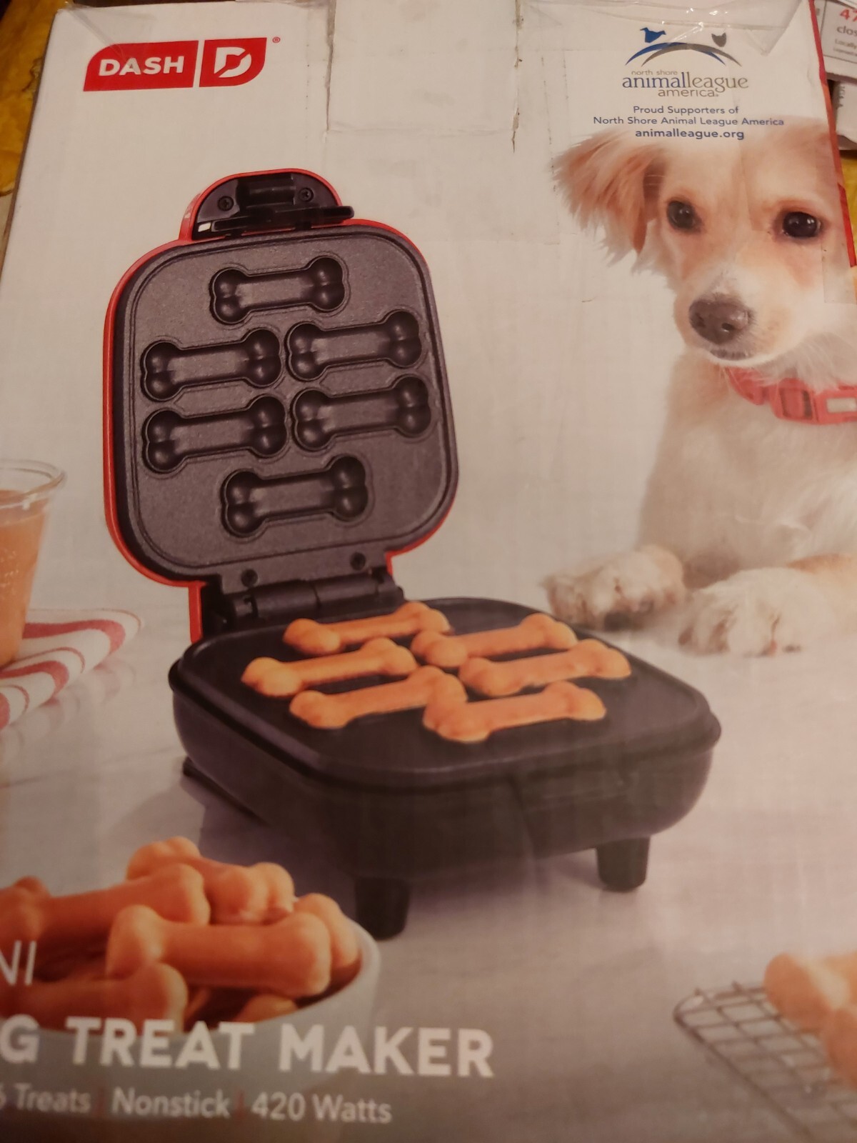 DASH MINI DOG Pet TREAT MAKER Makes 6 Treats eBay
