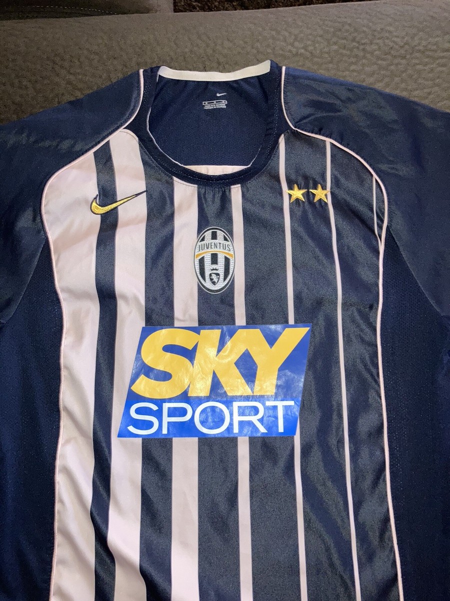 【超希少！】ユベントス 2004 away NIKE トレーニングウェアジャージ 超希少！】ユベントス 2004 away NIKE トレーニングウェアジャージ
