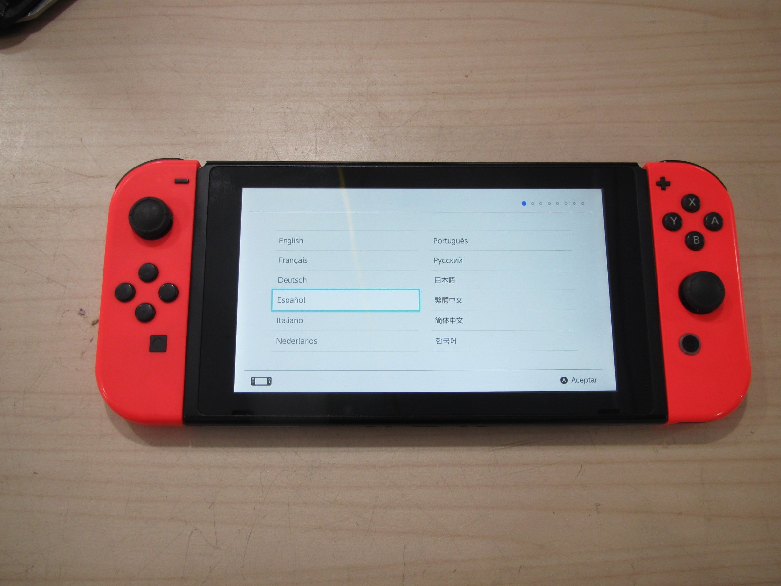 NINTENDO SWITCH HANDHELD - HAC-001(01)