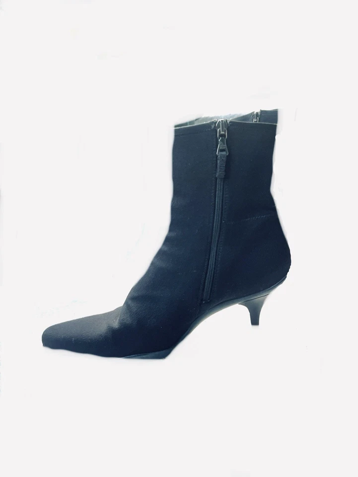 普拉达黑色尼龙弹力针织方头中跟短靴,37.5eu 原装 995 美元 — 第 4/4 张图片