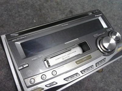 Junk Pioneer Carrozzeria FH-P040 Car Audio 2DIN CD CT Cassette FM