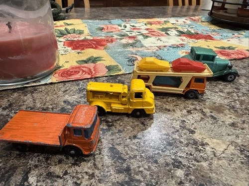 Vintage Matchbox Lesney Lot Of 4 Diecast Cars. ML