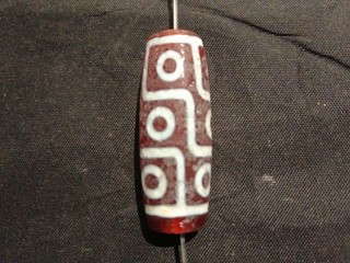 Fine Rare Tibetan Natural Old Reddish Agate Dzi 9Eyed Bead II032
