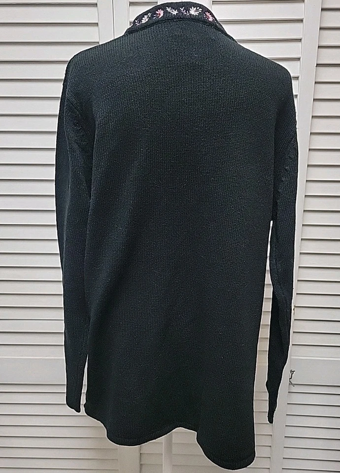 Cardigã aberto Victor Costa preto suéter bordado floral mistura de seda tamanho médio - Imagem 4 de 4