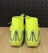 Preços baixos em Chuteiras de futebol Nike Amarelo para Homens | eBay