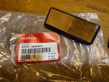 NOS HONDA OEM VT1100 GL1200 SIDE FRONT REFLECTOR  33741-ME9-673