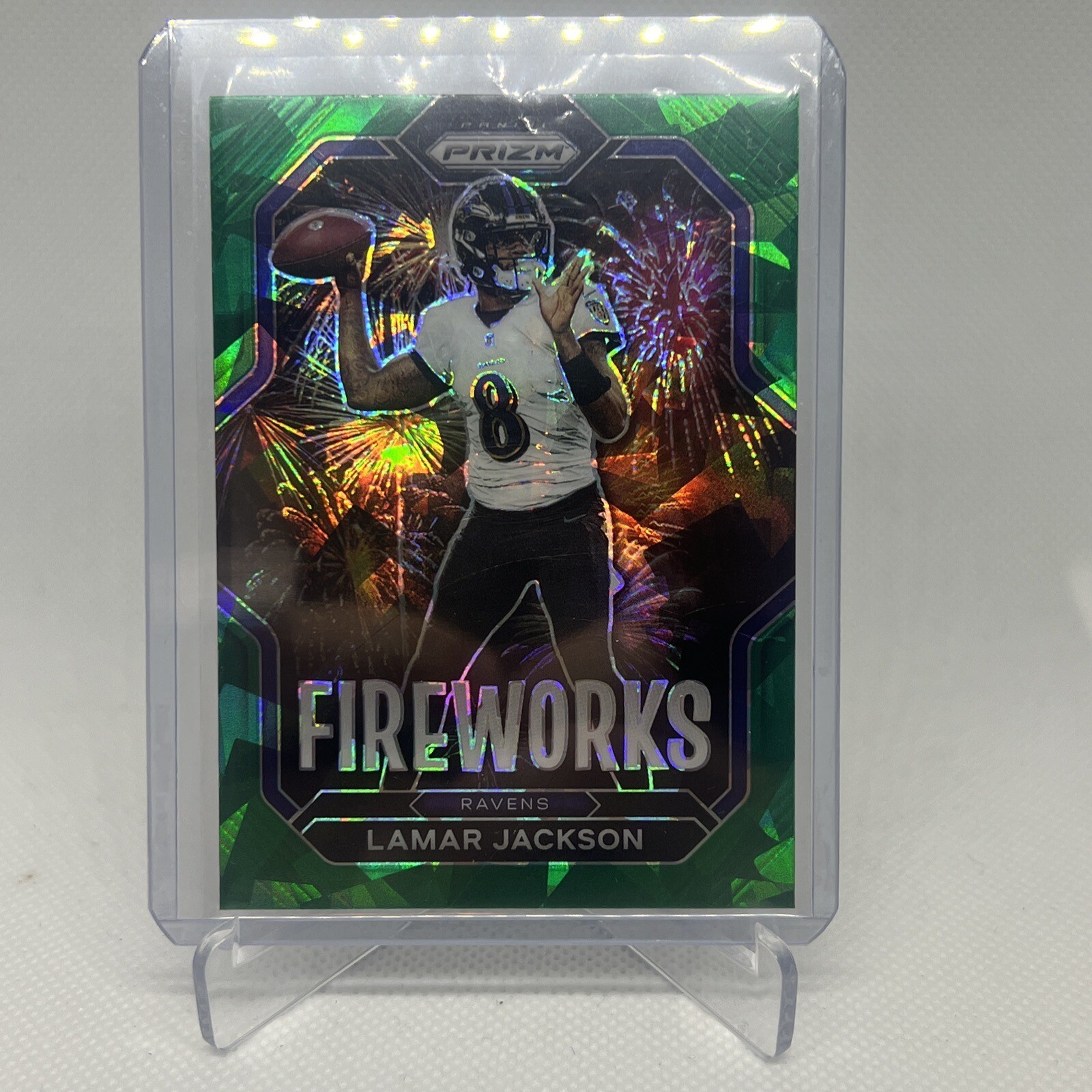 2022 Panini Prizm LAMAR JACKSON Fireworks Green Cracked Ice F7 Baltimore Ravens