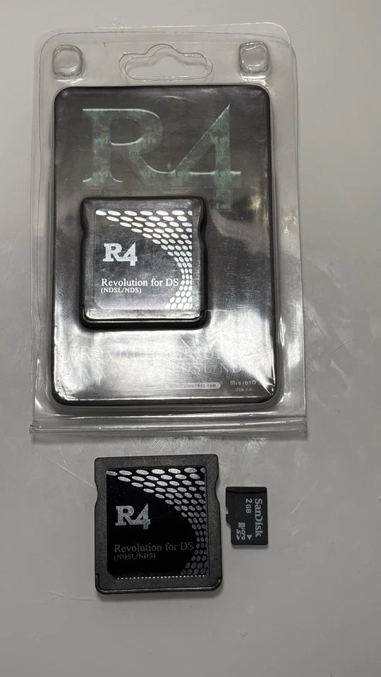 *Brand New* Original Revolution R4 Flashcart For Nintendo DS/Lite Etc + 2GB SD - Image 4 of 4