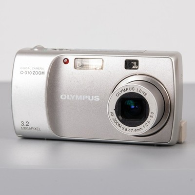 Olympus Camedia C-310 Zoom - Y2K Vintage Digital Camera - 3MP CCD Sensor