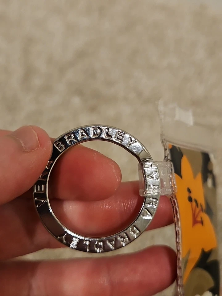 Monedero con llavero de plástico con cremallera Vera Bradley para mujer Foto 4 de 4