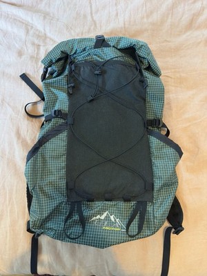 ULA Photon 35L Ultralight Backpacking Pack Used Once Excellent Condition
