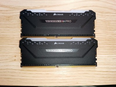 Corsair Vengeance RGB PRO 16GB (2x8GB) SDRAM-DDR4 3600 Mhz - RAM Arbeitsspeicher