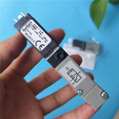 1pcs Burkert 6526 C Solenoid Valve PN2-10bar 110-120V AC/DC 00205937
