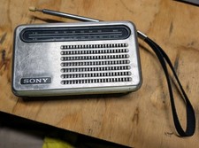 Vintage 1976 Sony TFM-6100W Portable Radio - Works