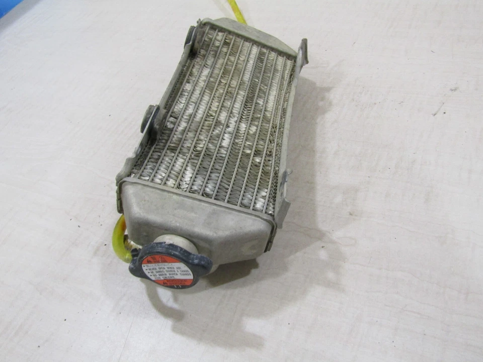 1999 1996-2000 SUZUKI RM250 RIGHT SIDE RADIATOR 17710-37E10 - Image 4 of 4