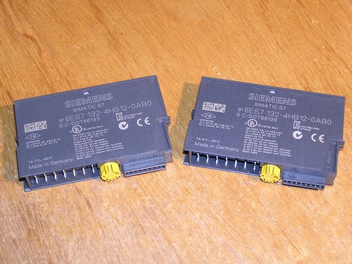 Unused - Lot 2x Siemens 6ES7132-4HB12-0AB0 E:01 ET200S 2 DQ relay w/o box - Picture 5 of 6