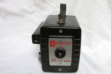 VINTAGE 1950s SPARTUS 120 FLASH CAMERA IN BROWN