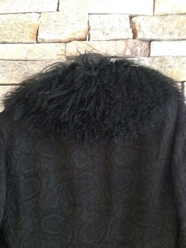 Neu ohne Etikett Tahari Mantel - schwarze strukturierte Wolle mit mongolischem Lammhalsband - Größe - 12 - Bild 6 von 11