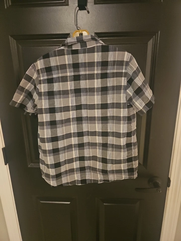 Mossimo Supply Co Boys Shortsleeve Plaid Shirt Size 12/14 - Image 3 of 3