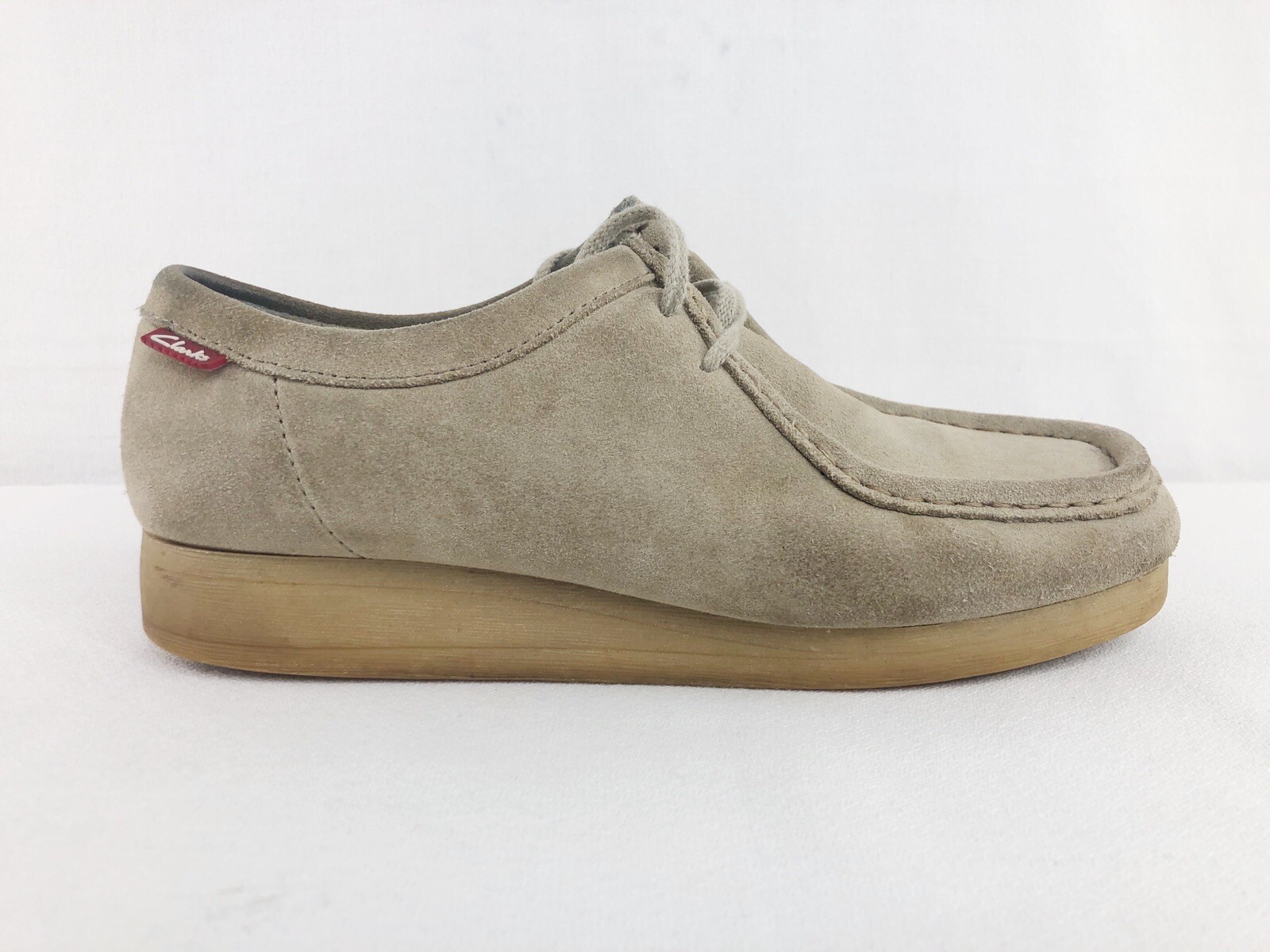 clarks wallabees sand suede