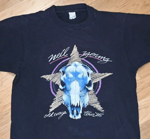 NEIL YOUNG Rare Concert Tour tee t-shirt 1980s vintage concert t-shirt, vintage, single stitch, B+ condition