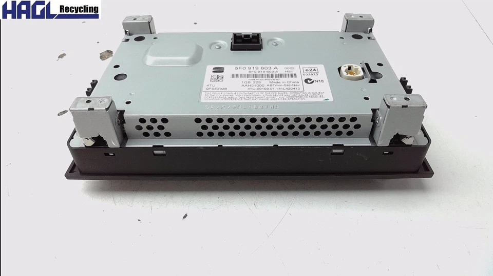 Radio Navi Display 5F0919603A Seat Leon 1.6 TDI Ecomotive 5F Limousine - Bild 4 von 4