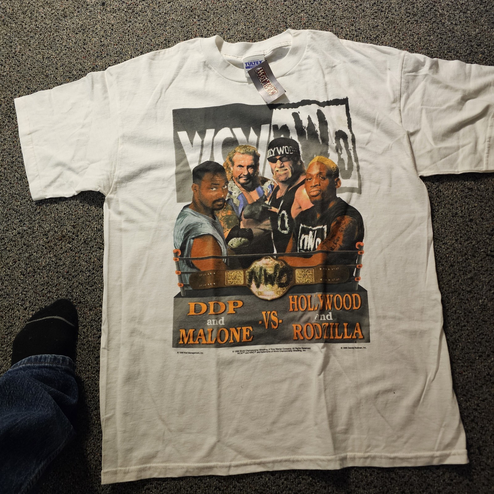 Vintage NOS 1998 WCW DDP & Malone V.S. Hogan & Rodman T Shirt