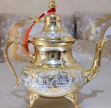 Hand-ornamented Moroccan brass teapot - Handcrafted treasure of elegance