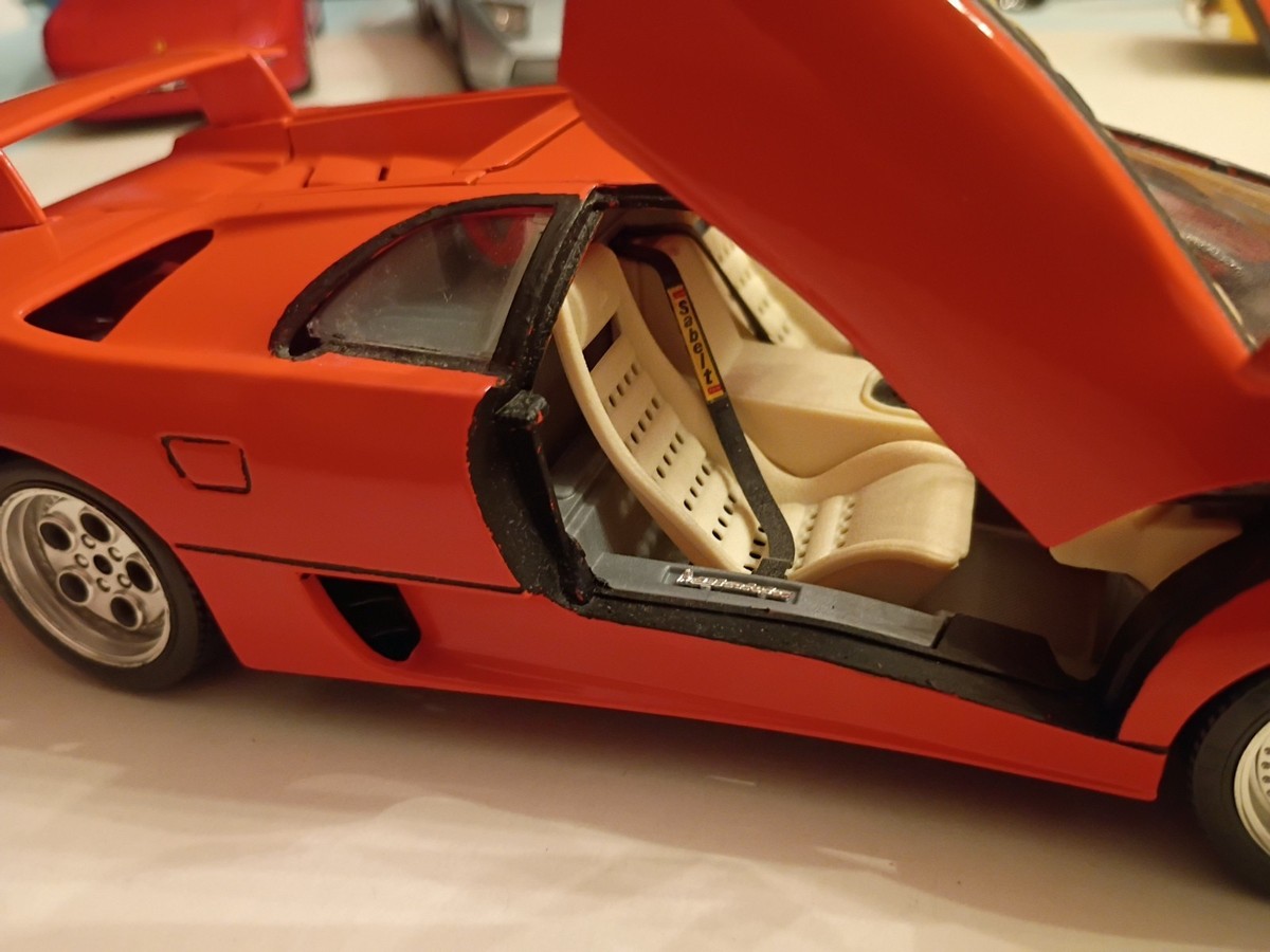 Bburago Lamborghini Diablo 1990 1:18 Diecast Model Car Orange