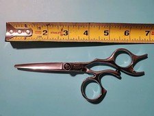 Sam Villa Signature Series 5.75 Inch Shear Model 10575 Right