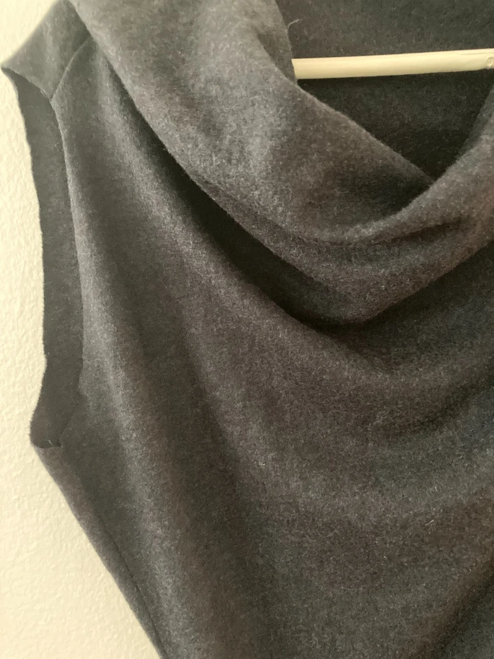 Vestido Helmut Lang Asimétrico Acanalado Lana Sin Mangas Capucha Cuello Carbón Talla S Foto 3 de 4