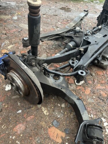 BMW 1 Series F40 M135i complete rear axel - Picture 3 of 5