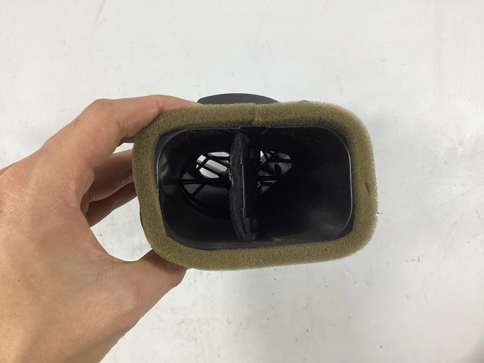 Tablero de piloto Honda 2009-2015 lado del pasajero derecho moldura de ventilación de aire 77550SZAA0 OEM. Foto 3 de 4