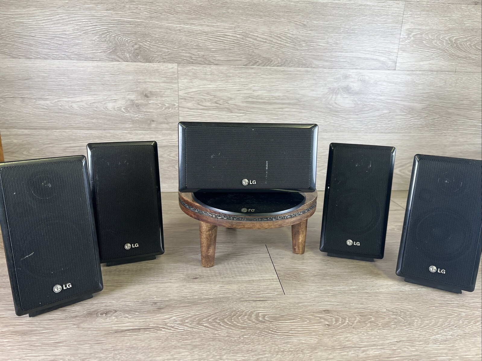 Speakers Model Sb95sa-c Set Of 5 Front Rear Tv Speaker