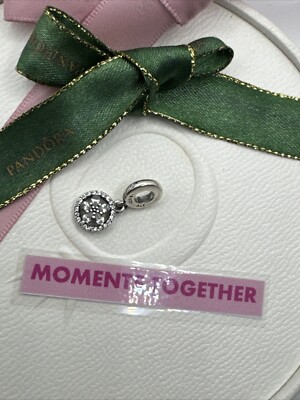 Pandora SPARKLING SNOWFLAKE Authentic Winter Circle