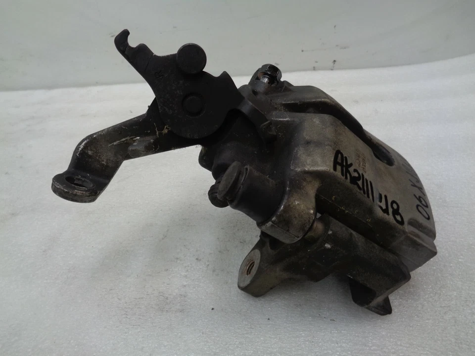 Оригинальный суппорт заднего правостороннего бокового тормоза для Jaguar XJ8 2006-2007 годов выпуска AK2111218 - Изображение 3 из 4