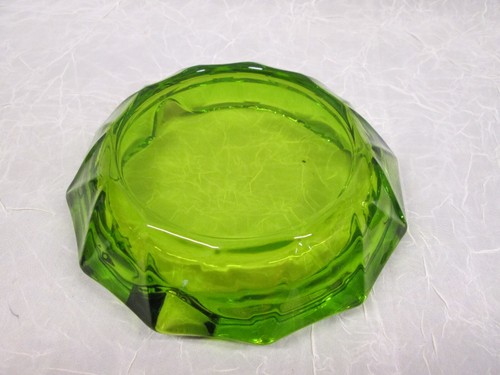 Viking Glass Green Ashtray Diamond Cut Point 6.25" wide Smoking EPIC MCM - Picture 2 of 5