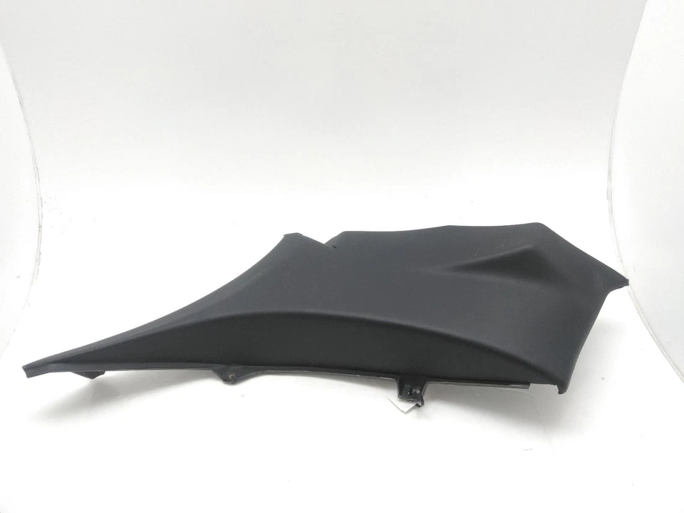 MASERATI GRANSPORT QUATER PANEL TRIM RH LOWER 2003-2008 - Изображение 2 из 4