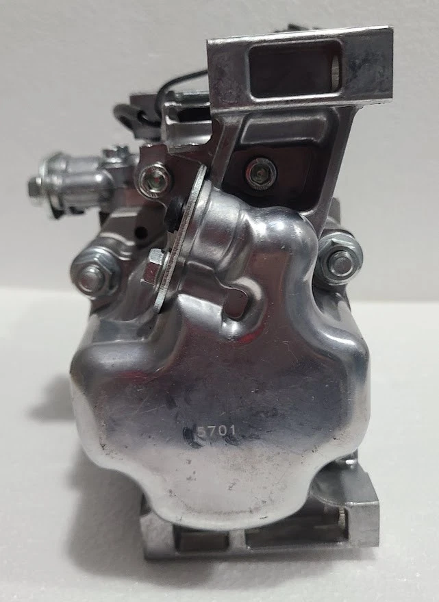 UAC  CO 24005C A/C Compressor EG2161K00 EGY16145Z For MAZDA 5 3 CX7 2007-8 - Image 3 of 4