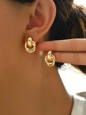 1 pair gold twist hoop earrings – simple fashion statement for everyday wear NEW