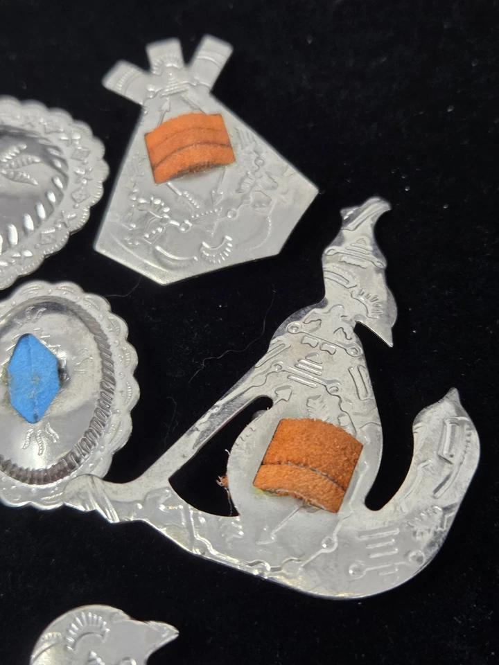 7 Vintage Southwest Style Concho Wolf Button Eagle Fire  Covers Mixed Lot - Image 4 of 4