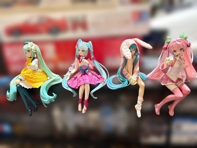 FURYU Hatsune Miku Sakura Miku Noodle Stopper Figur 4er Set Sammlerstück Anime