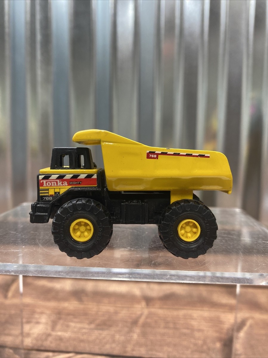 Maisto 1998 Mighty Tonka #768 Mini Dump Truck - 1/64 Scale - Great