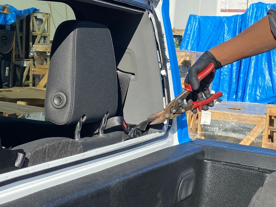 Fits 2019-2025 Chevy Silverado 1500 Back Glass Manual Sliding Window / Heated Foto 4 de 4