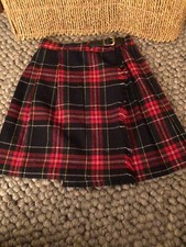 Girl  s Kilt Size 6X Expandable Waist 11-12  Length 15  Fabric 35 Acrylic