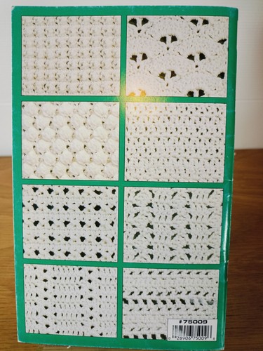Beginner's Guide Crochet Stitches & Easy Projects Leisure Arts Little Books 1999 - Picture 2 of 17
