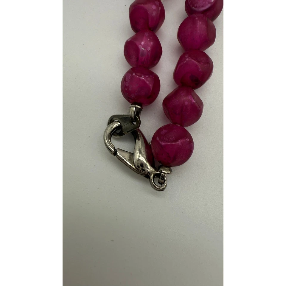 Vintage Faceted Magenta Resin Bead Necklace with Silver Spacers – 22" Long - Image 2 of 4