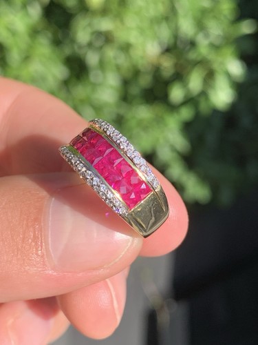 18ct Gold Princess Cut Ruby & Diamond Exceptional Cluster Ring 5.2 Grams - Picture 5 of 6